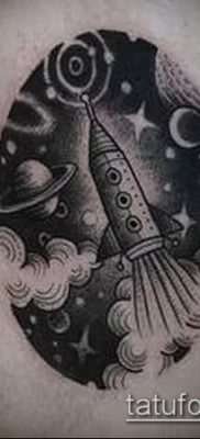 Fotó egy rakéta tetoválásról - 18072017 - példa - 066 Tetováló rakéta