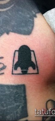 Fotó egy rakéta tetoválásról - 18072017 - példa - 085 Tattoo rakéta