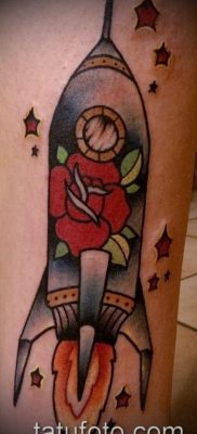 Fotó egy rakéta tetoválásról - 18072017 - példa - 107 Tetováló rakéta
