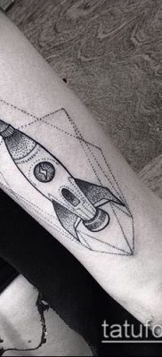 Fotó egy rakéta tetoválásról - 18072017 - példa - 121 Tattoo rakéta
