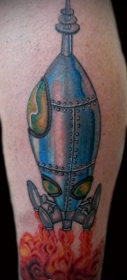 Fotó egy rakéta tetoválásról - 18072017 - példa - 124 Tattoo rakéta