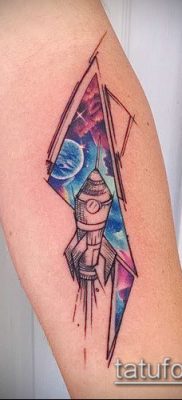 Fotó egy rakéta tetoválásról - 18072017 - példa - 129 Tattoo rakéta