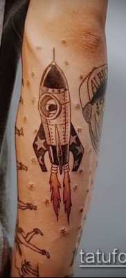 Fotó egy rakéta tetoválásról - 18072017 - példa - 145 Tattoo rakéta