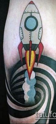 Fotó egy rakéta tetoválásról - 18072017 - példa - 146 Tattoo rakéta