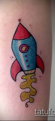 Fotó egy rakéta tetoválásról - 18072017 - példa - 162 Tattoo rakéta