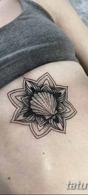 fotó egy kagylótetoválásról, kelt 2017.08.19. 161. szám - Tetoválóhéj_