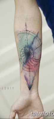 fotó egy kagylótetoválásról, kelt 2017.08.19. 007. sz. - Tetoválóhéj_