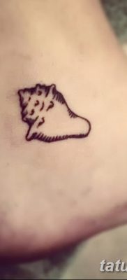 fotó egy kagylótetoválásról, kelt 2017.08.19. 011. szám - Tetoválóhéj_