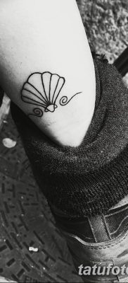 fotó egy kagylótetoválásról, kelt 2017.08.19. 021. szám - Tetoválóhéj_