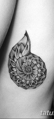 fotó egy kagylótetoválásról, kelt 2017. 08. 19 -én, 055. sz. - Tetoválóhéj_