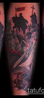 tatuaż rycerski numer 18 - ciekawa wersja wzoru, który z powodzeniem można wykorzystać do powtórki i aplikacji jako rycerz tatuażu