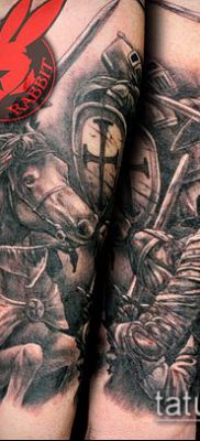 tatuaż rycerza # 290 to fajna wersja wzoru, który z powodzeniem można wykorzystać do zmiany i zastosowania jako tatuaż rycerza wampira