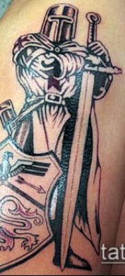 tatuaż rycerski numer 282 - unikalna wersja wzoru, którą można łatwo wykorzystać do powtórki i aplikacji jako tatuaż rycerski na plecach