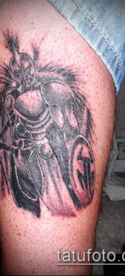 tatuaż rycerski #218 to fajna wersja wzoru, który można łatwo wykorzystać do obróbki i nakładania jako tatuaż rękawa rycerskiego