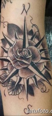 Fotó rózsatetoválásról tövisekkel 2019.06.26. №055 - tüskés rózsás tetoválás -