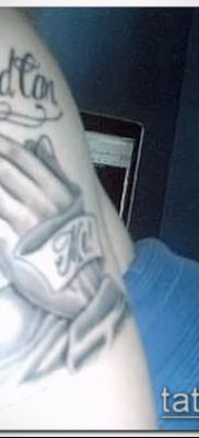 صور وشم يد صلاة - 12062017 - مثال - 136 وشم يد صلاة