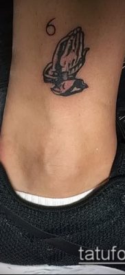 صورة وشم أيدي الصلاة - 12062017 - مثال - 141 وشم يد صلاة