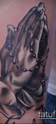 صورة وشم أيدي الصلاة - 12062017 - مثال - 143 وشم أيدي صلاة