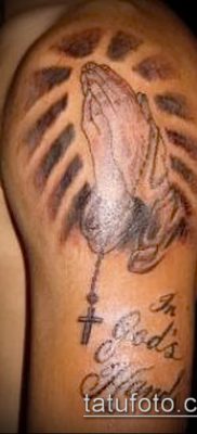 صورة وشم أيدي الصلاة - 12062017 - مثال - 152 وشم أيدي صلاة