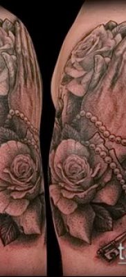 صورة وشم أيدي الصلاة - 12062017 - مثال - 171 وشم أيدي صلاة