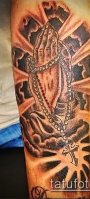 صور وشم أيدي الصلاة - 12062017 - مثال - 115 وشم أيدي صلاة