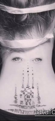 татуировка sak yant # 793 е готина версия на рисунка, която може успешно да се използва за трансформиране и прилагане на sak yant като татуировка с масло