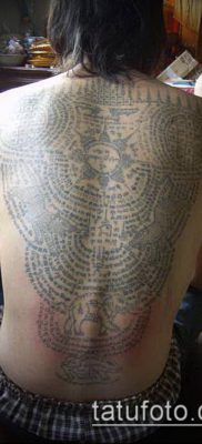 татуировка sak yant # 330 е готина версия на модела, която може да се използва добре за промяна и прилагане като татуировка sak yant като Джоли