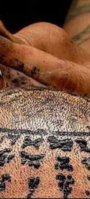 татуировка sak yant # 503 е готина версия на рисунка, която може успешно да се използва за финализиране и прилагане като татуировка sak yant