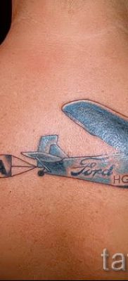 Repülőgépes tetoválás fotója egy cikkhez a tetoválás jelentéséről repülővel - tatufoto.ru - 61