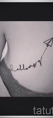 Repülőgépes tetoválás fényképe egy repülővel készült tetoválás jelentéséről szóló cikkhez - tatufoto.ru - 48