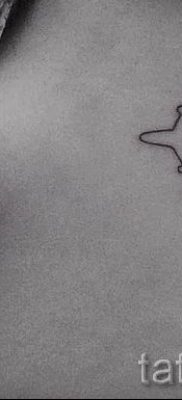 Repülőgépes tetoválás fotója egy cikkhez a tetoválás jelentéséről repülővel - tatufoto.ru - 43