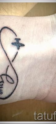 Repülőgépes tetoválás fotója egy cikkhez a tetoválás jelentéséről repülővel - tatufoto.ru - 13