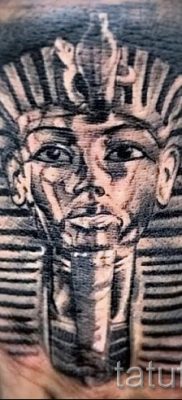 A szfinx tetoválás hűvös változata - szfinx tetováláshoz használható a karon
