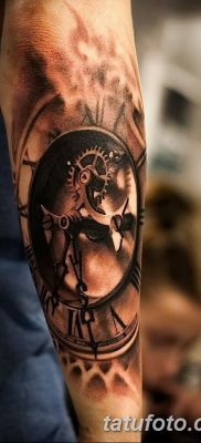 fotó egy fogaskerék tetoválásról, kelt 2017.08.01., №065 - fogaskerék tetoválás -