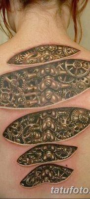 fotó egy fogaskerék tetoválásról, kelt 2017.08.01 №070 - Fogaskerék tetoválás -