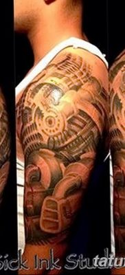 fotó egy fogaskerék tetoválásról, kelt 2017.08.01., №073 - fogaskerék tetoválás -