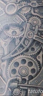 fotó egy fogaskerék tetoválásról, kelt 2017.08.01 №074 - fogaskerék tetoválás -