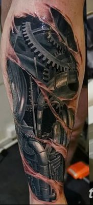 fotó egy fogaskerék tetoválásról, kelt 2017.08.01. №090 - fogaskerék tetoválás -