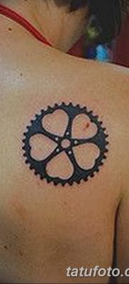 fotó a fogaskerék tetoválásról, kelt 2017.08.01., №101 - Fogaskerék tetoválás -