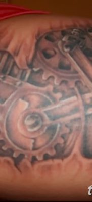 fotó a fogaskerék tetoválásról, kelt 2017.08.01., 107 - fogaskerék tetoválás -