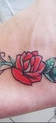 fotó csipkebogyó tetoválásról a csipkebogyó tetoválás jelentéséről szóló cikkhez - tatufoto.ru - 13