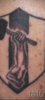 Fénykép pajzs tetoválásról 31