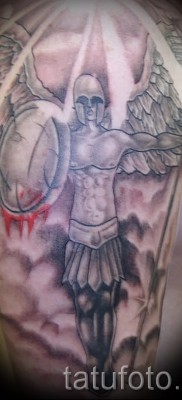 Fotó a pajzs tetoválásról 28