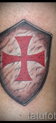 Fotó a pajzs tetoválásról 15