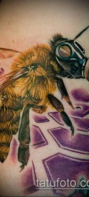 Bumblebee TATTOO No. 854 - a minta hűvös változata, amely sikeresen használható változtatásra és tetoválásra a poszméhről az ujjon