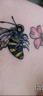 Bumblebee TATTOO # 126 - a kép hűvös változata, amely jól használható revízióhoz és poszméh tetováláshoz