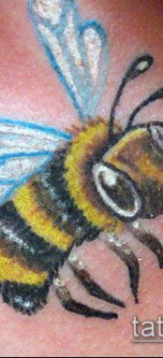 Bumblebee TATTOO No. 409 - a minta méltó változata, amely könnyen felhasználható a poszméh véső átalakítására és tetoválásra