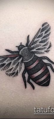Bumblebee TATTOO No. 138 - a minta méltó változata, amely jól használható a poszméh véső átalakítására és tetoválásra