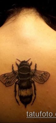 Bumblebee TATTOO No. 78 - a minta egyedi változata, amely könnyen használható felülvizsgálatra és poszméh tetoválásként történő alkalmazásra