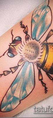 Bumblebee TATTOO No. 812 - a minta exkluzív változata, amely sikeresen használható a poszméh tetoválásához és feldolgozásához